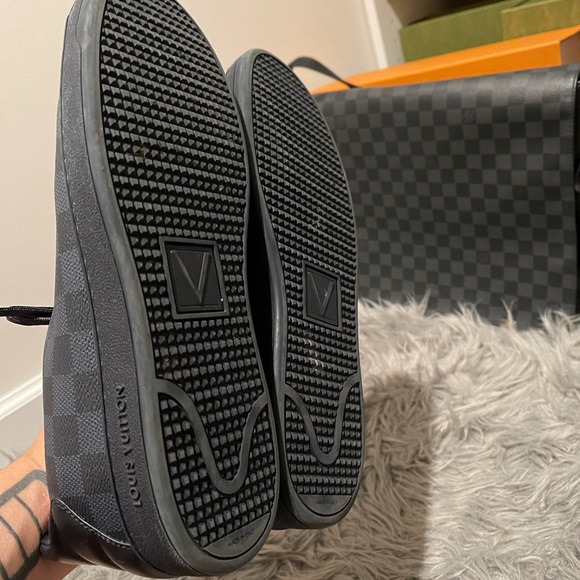 Louis Vuitton 100% authentic Front Row checkered designs men’s sneakers/shoe - Picture 5 of 7